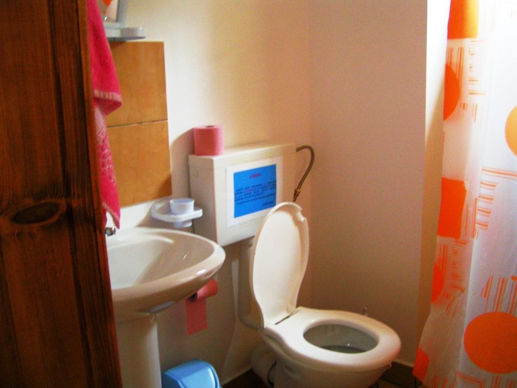 Hotel Casa Mora Sucevita Zimmer foto