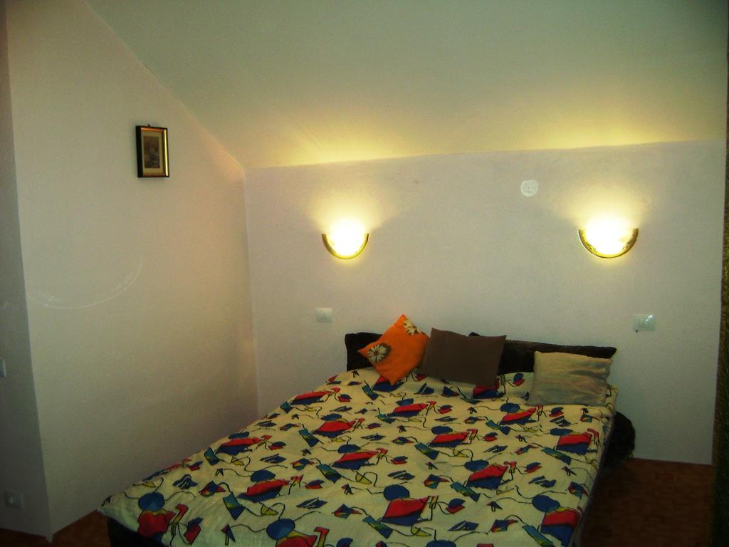 Hotel Casa Mora Sucevita Zimmer foto